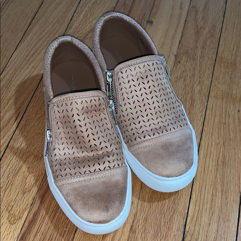 Size 6.5 shoes
